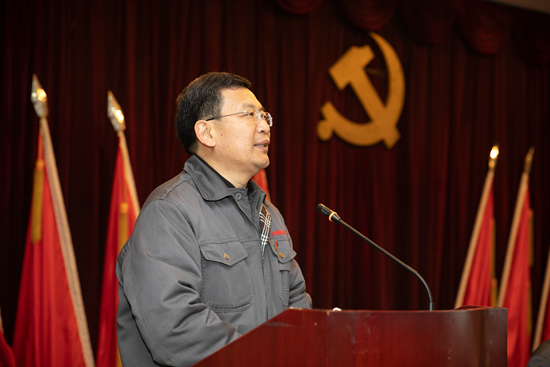 邱书记作报告.jpg